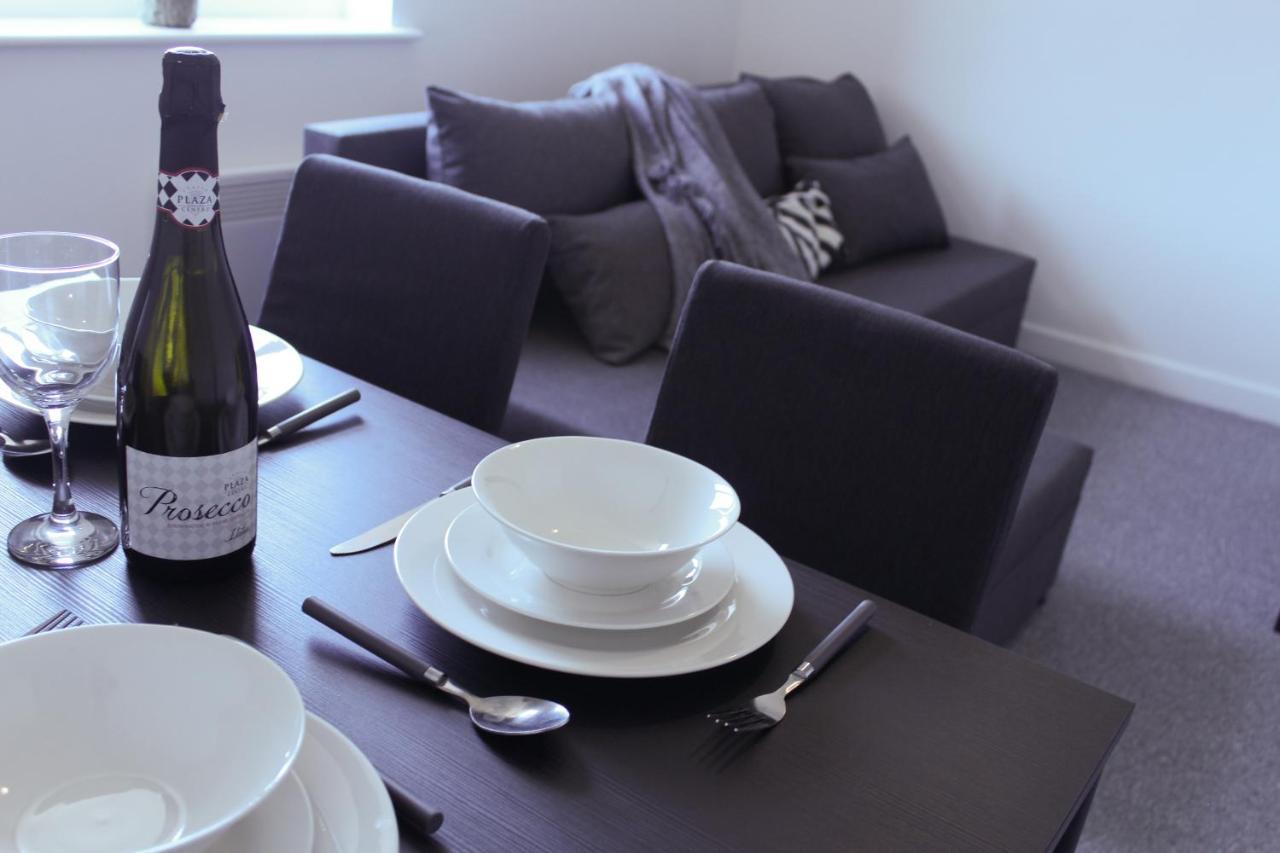 Spacious & Pet-Friendly 1Br Apt In Heywood Apartamento Exterior foto