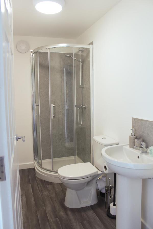 Spacious & Pet-Friendly 1Br Apt In Heywood Apartamento Exterior foto
